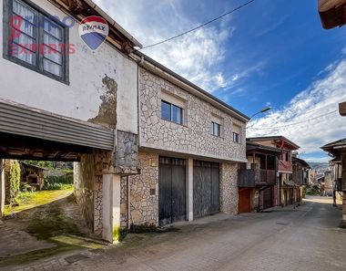Foto 2 de Casa en calle Real en Priaranza del Bierzo