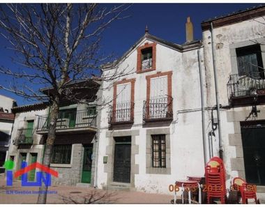 Foto 1 de Casa adosada en avenida Principal en Navas del Marqués (Las)