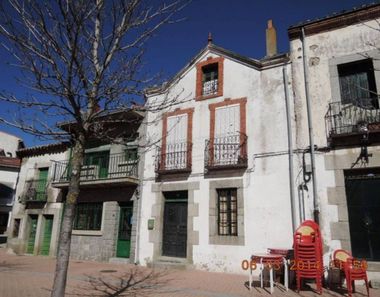 Foto 2 de Casa adossada a avenida Principal a Navas del Marqués (Las)