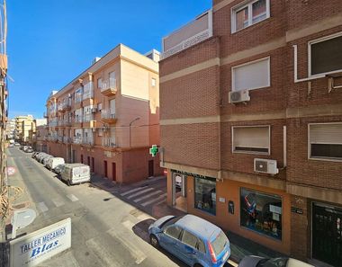 Foto 2 de Piso en calle Jesús de Perceval, Plaza de Toros - Santa Rita, Almería