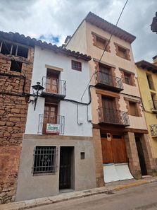 Foto 2 de Casa a avenida San Miguel a Mora de Rubielos