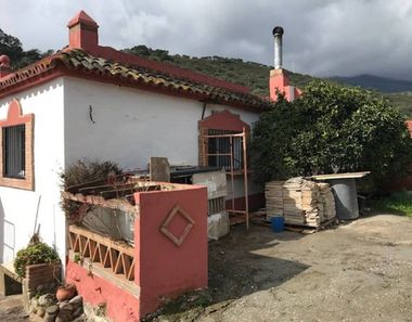 Foto 1 de Casa rural a calle De Montesol, El Padrón - El Velerín - Voladilla, Estepona