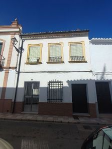Foto 2 de Casa adossada a calle Vallejos a Campillos