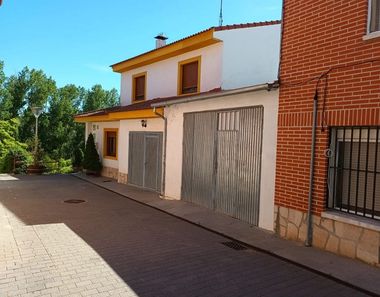 Foto 1 de Casa adossada a plaza Mayor a Sardón de Duero