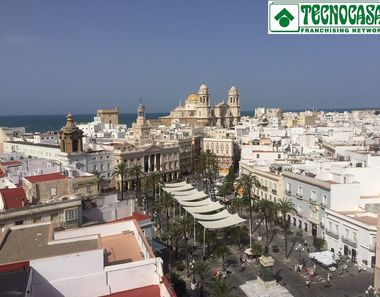 Foto 1 de Pis a calle Santa María, Ayuntamiento - Catedral, Cádiz
