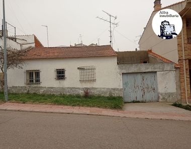 Foto 1 de Casa rural en calle Garcilaso de la Vega en Alba de Tormes