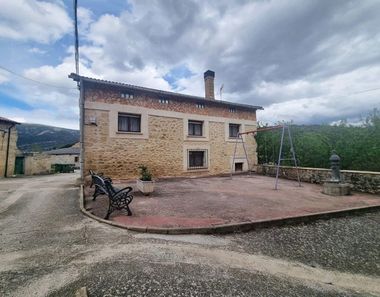 Foto 1 de Casa rural en calle Fuente en Merindad de Valdivielso
