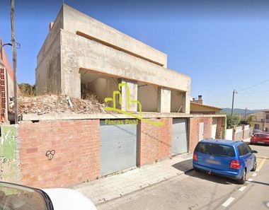 Foto 2 de Edifici a calle Balaguer a Sant Vicenç dels Horts