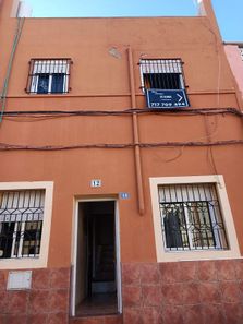 Foto 2 de Casa adossada a calle Perú a Melilla