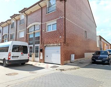 Foto 1 de Casa en calle Grillo en Santovenia de Pisuerga