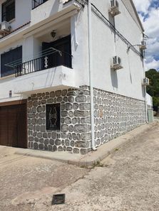Foto 1 de Casa adosada en calle Pio Baroja en Hoyo de Pinares (El)
