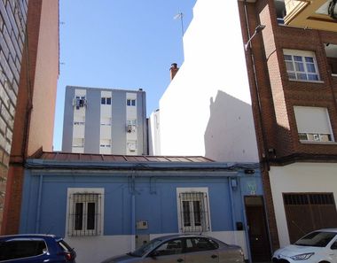 Foto 2 de Edificio en calle San Gabriel en El Llano, Gijón