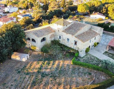 Foto 2 de Casa rural en calle Mas Barril en Montilivi - Palau, Girona
