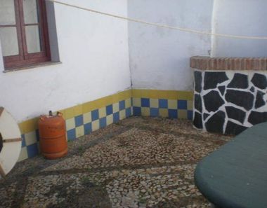 Foto 2 de Casa adosada en calle Cantarrana en Aracena