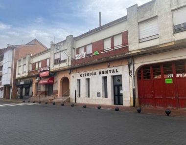 Foto 1 de Edificio en calle Conde Garay en Saldaña