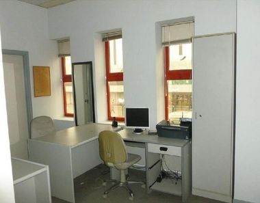Foto 2 de Oficina a Cuatro Caminos - Plaza de la Cubela, Coruña (A)