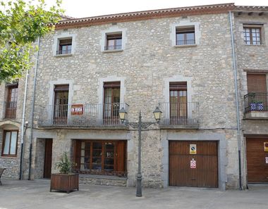 Foto 2 de Casa adossada a plaza Carlos Camps a Sant Llorenç de la Muga