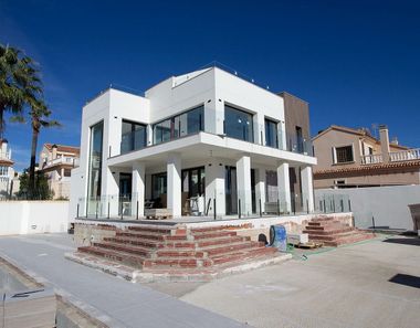 Foto 2 de Casa en calle Hemingway, Playa de los Locos, Torrevieja