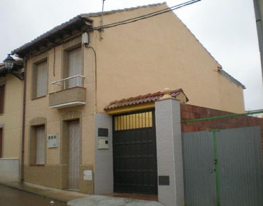 Foto 1 de Casa adossada a calle De Cantarranas a Melgar de Abajo