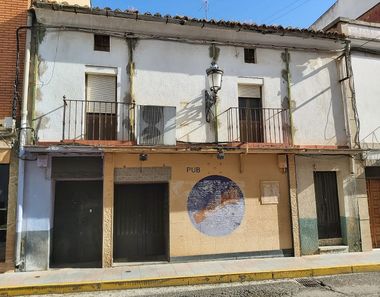 Foto 1 de Casa adosada en calle Mayor en Almadén