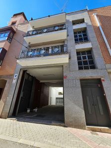 Foto 2 de Edifici a calle Del Ailanto, Almenara, Madrid