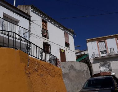 Foto 2 de Casa en calle Escultor Fuentes en Pinos Puente