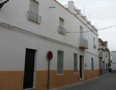 Foto 1 de Casa en calle Cruz de la Monja en Porcuna