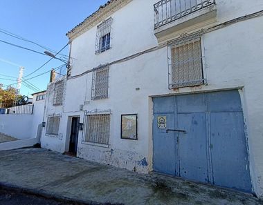 Foto 2 de Casa en calle Rósales en Alcalá la Real