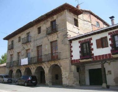 Foto 2 de Edificio en calle La Fuente en Armiñón