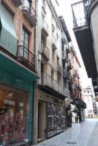 Foto 1 de Edificio en calle Serra i Ginesta en Olot
