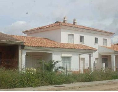 Foto 2 de Casa a avenida De la Torre a San Bartolomé de la Torre