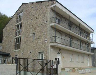 Foto 2 de Edificio en calle Sanabria en Lubián