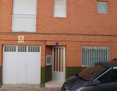 Foto 2 de Casa adosada en calle Zoa Bru Gómez en Jarafuel