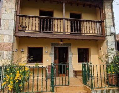 Foto 2 de Casa adosada en calle Turanzas en Posada-Barro, Llanes