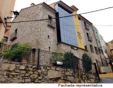 Foto 1 de Edifici a calle Castellet a Sueras/Suera