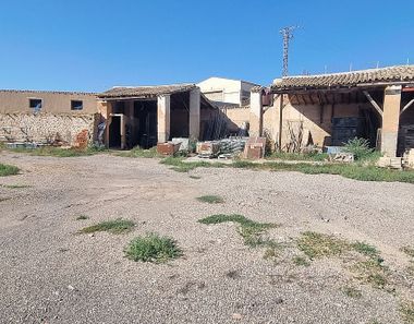 Foto 1 de Casa rural en calle Valdecorral en Quinto