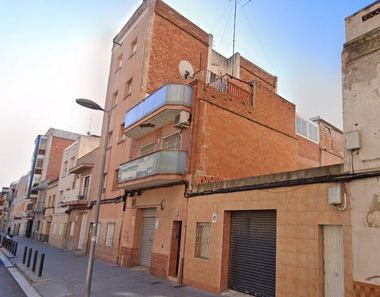 Foto 2 de Edificio en calle De Pi i Gibert en Artigas - Llefià, Badalona