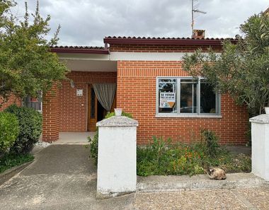 Foto 1 de Casa adosada en calle Mijail Gorbachov en Serrada