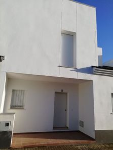 Foto 2 de Casa en calle Dulce Chacón en Villar del Rey