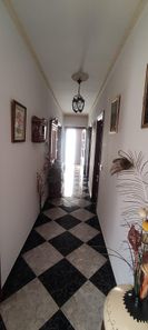 Foto 2 de Casa adosada en calle Real en Loja