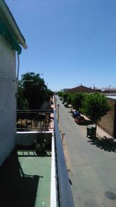 Foto 1 de Casa adossada a calle Alonso Quijano a Fernan caballero