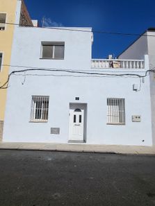 Foto 1 de Casa en calle Amalia en Amposta