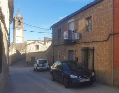 Foto 1 de Casa adosada en calle Iglesia en Lagartera