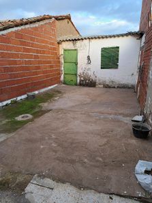 Foto 2 de Casa en calle Valdezarza en Espinoso del Rey
