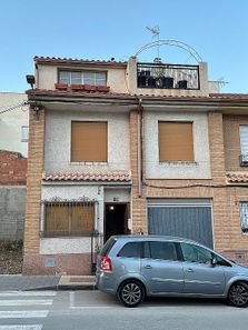 Foto 1 de Casa adosada en calle Calderon de la Barca en Bullas