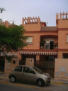 Foto 1 de Casa adossada a calle Violeta Parra a Hacienda - La Cartuja, Tomares