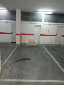 Foto contactar de Venta de garaje en Villares de la Reina de 14 m²