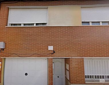 Foto contactar de Casa en venda a calle De la Violeta de 3 habitacions i 312 m²