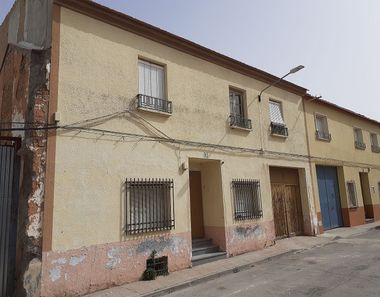 Foto 1 de Casa adosada en calle Cirugeda en Solana (La)
