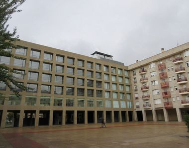 Foto 2 de Oficina a Universidad - Los Lirios, Logroño